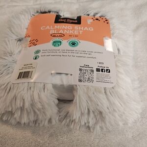 Calming Shag Blanket For Dogs in Frost Color, NWT